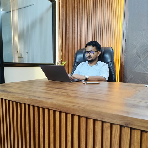 3BHK builder floor with lift and car parking in Sector 8, Dwarka Delhi